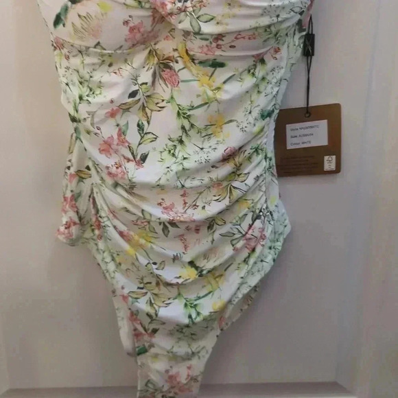 Nib tuck swim Joanne wattleweedo tummy control one piece - Picture 11 of 14